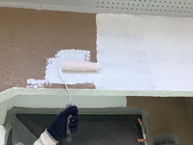 豊後大野市三重町｜外壁の下塗り・上塗り作業を行いました　